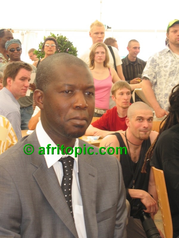 ../Images/AfricaFestival-27-28May05 030.jpg